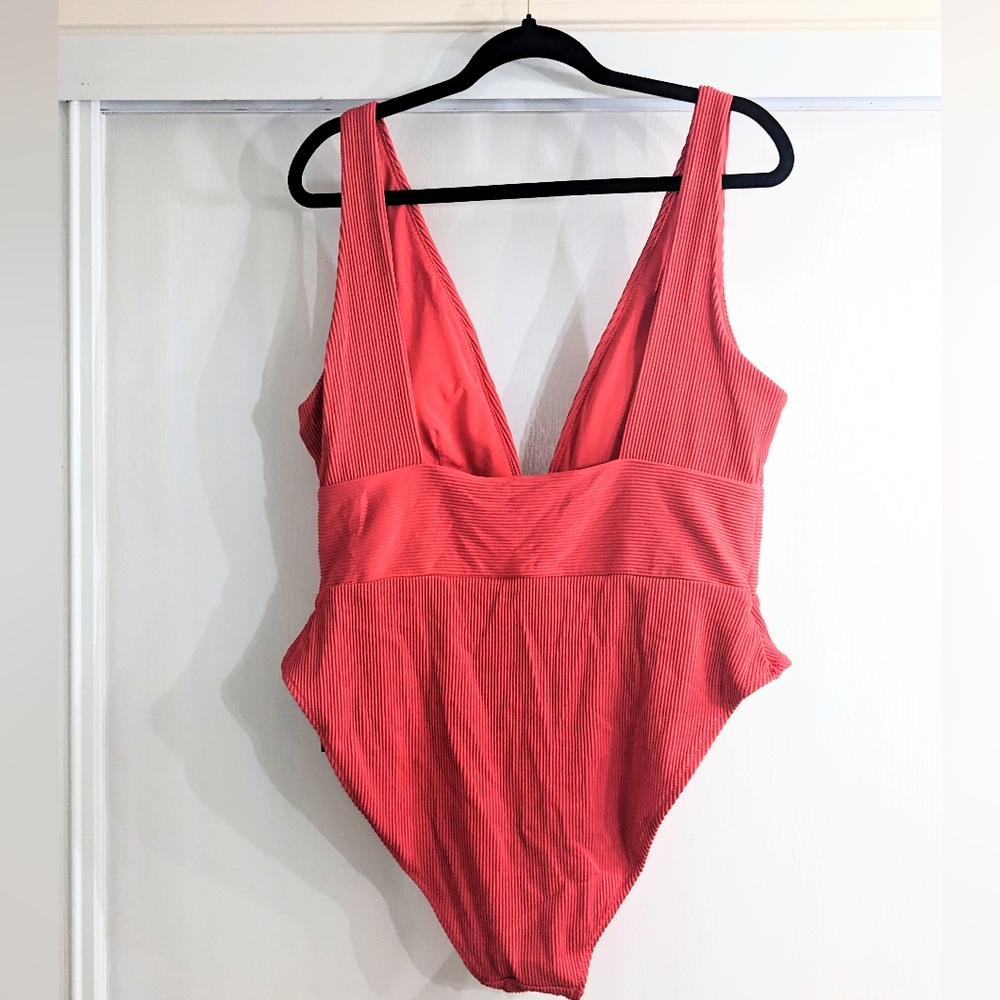 New H&M High Leg Ribbed Swimsuit - Picture 3 of 3